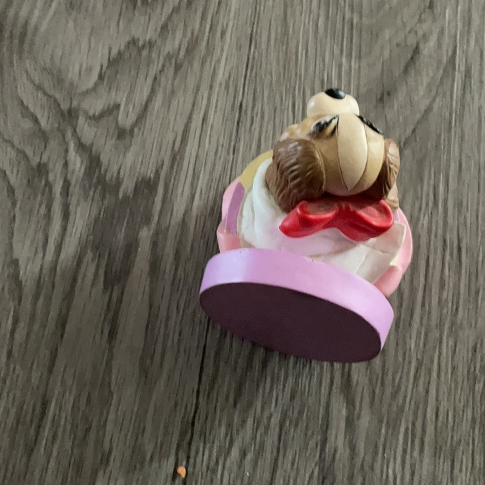 Vintage Lady and the Tramp - Picture 2 of 3